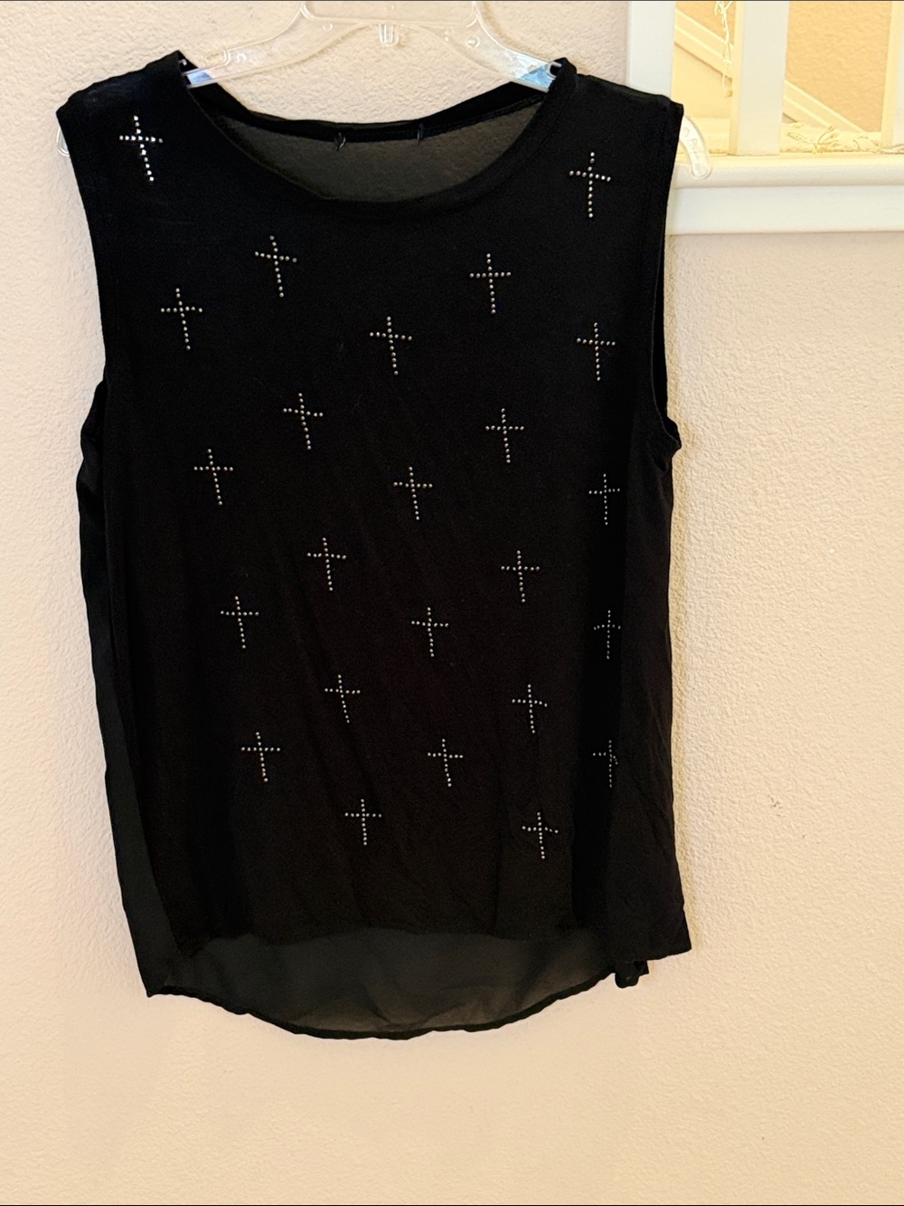 Source Unknown Black Sleeveless Tank with Studded Cross Pattern